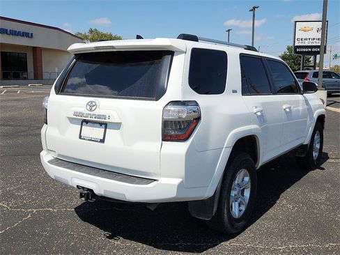 Used 2022 Toyota 4Runner SR5 Premium image 4