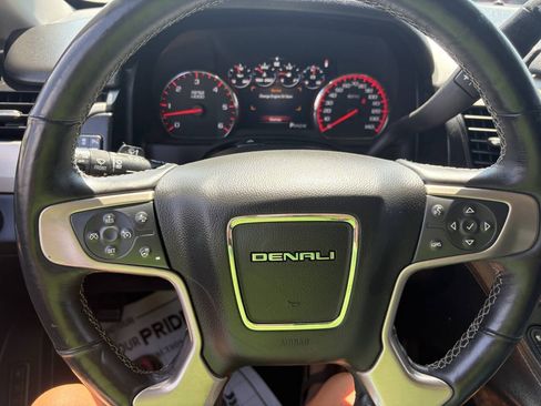 Used 2016 GMC Yukon Denali w/ Open Road Package RWD image 28