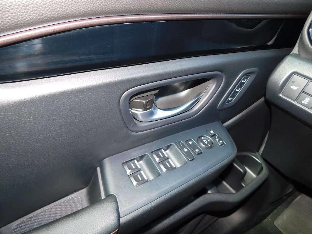 Used 2025 Honda Pilot TrailSport image 34