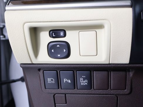 Used 2017 Lexus ES 350 image 26