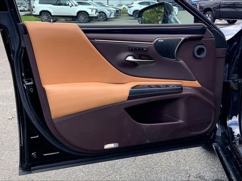 Used 2020 Lexus ES 350 w/ Accessory Package 2 image 22