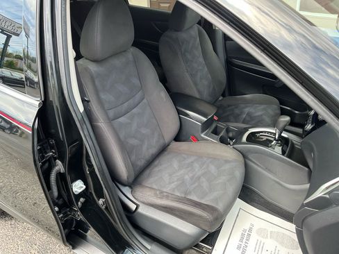 Used 2015 Nissan Rogue SV AWD/4WD image 28