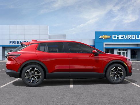 New 2026 Chevrolet Equinox EV LT image 15