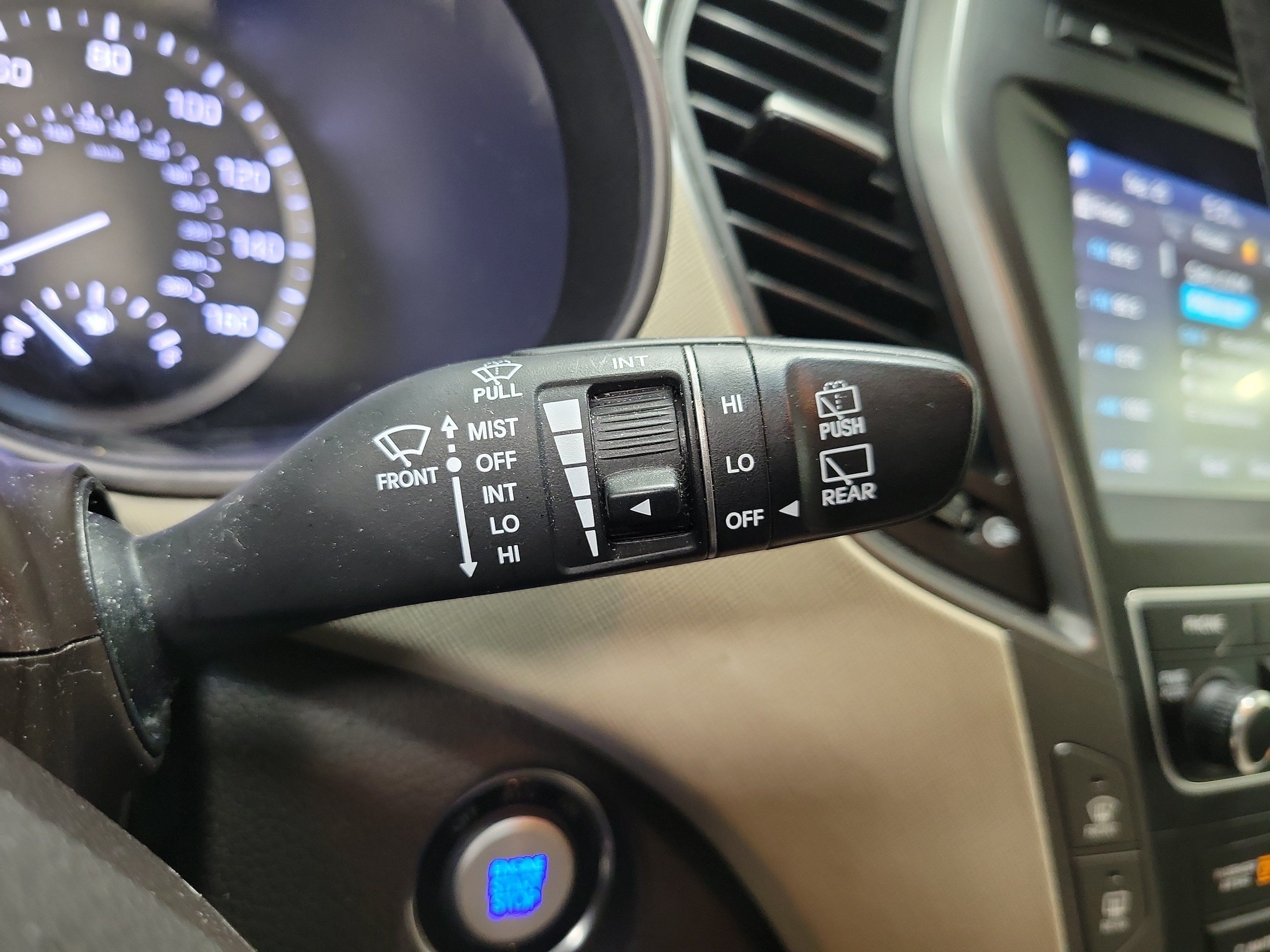 Used 2017 Hyundai Santa Fe Sport w/ 2.4L Value Package 06 FWD image 27