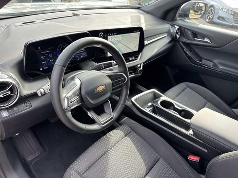 Certified 2025 Chevrolet Equinox LT image 19