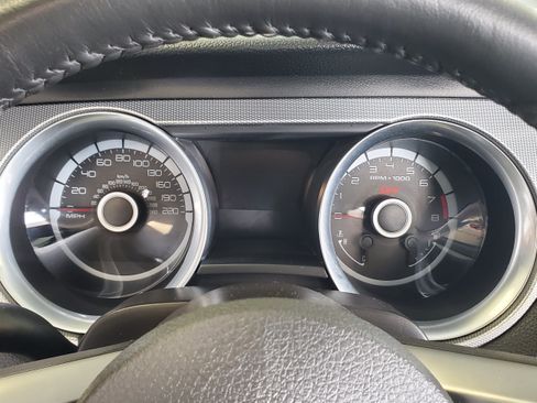 Used 2013 Ford Mustang Shelby GT500 RWD image 17