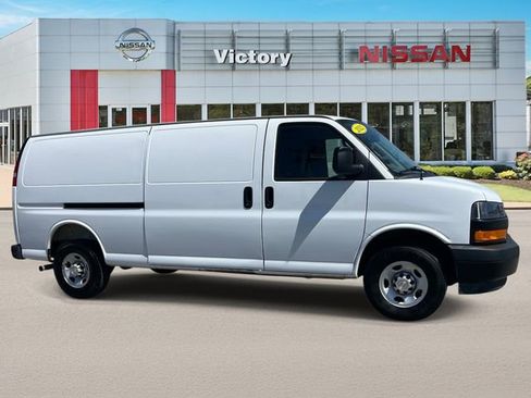 Used 2025 Chevrolet Express 2500 Extended w/ Driver Convenience Package RWD image 2