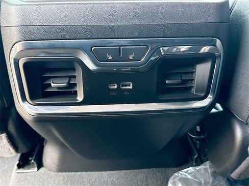 Used 2024 GMC Sierra 2500 SLT w/ SLT Premium Package image 26