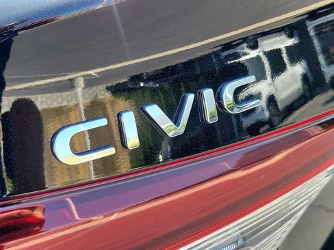 Certified 2025 Honda Civic Sport image 8