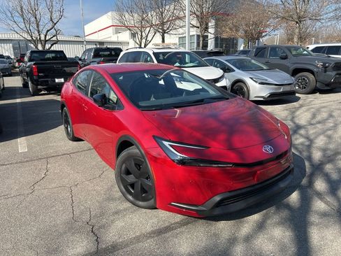 New 2026 Toyota Prius LE image 1