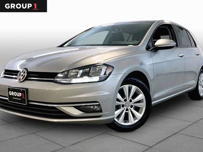 Used 2018 Volkswagen Golf SE
