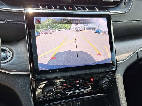 Used 2024 Jeep Grand Cherokee Limited 4xe image 22