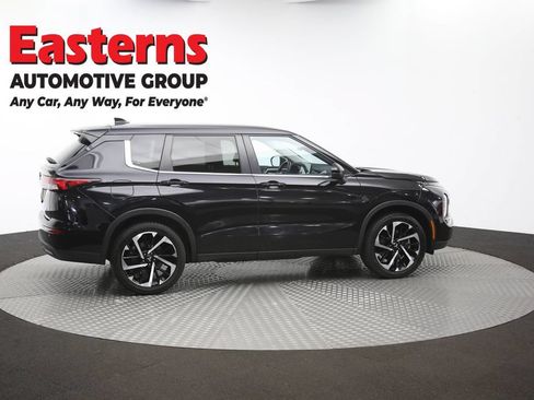 Used 2024 Mitsubishi Outlander SE AWD/4WD image 43