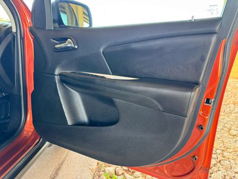 Used 2014 Dodge Journey American Value Package w/ Flexible Seating Group FWD image 25