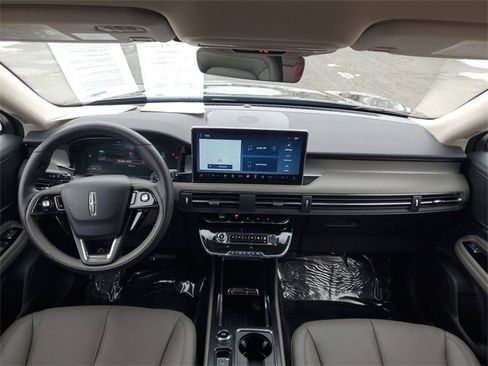 Certified 2023 Lincoln Corsair AWD w/ Equipment Group 101A image 25