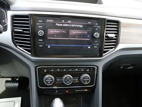 Used 2023 Volkswagen Atlas SEL AWD/4WD image 23