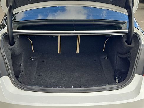 Used 2017 BMW 330i Sedan image 10