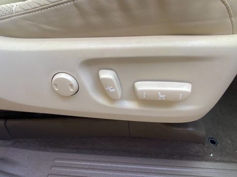 Used 2013 Lexus GX 460 Premium image 60