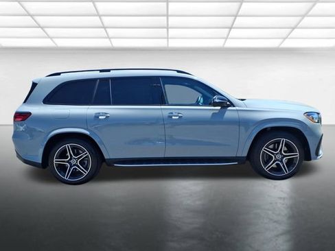 Used 2025 Mercedes-Benz GLS 450 4MATIC image 10