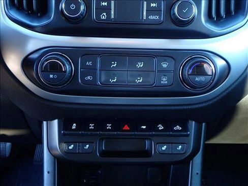 Used 2021 Chevrolet Colorado ZR2 w/ Colorado ZR2 Bison Edition image 17