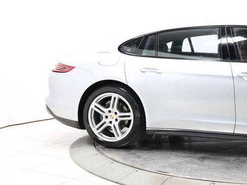 Used 2018 Porsche Panamera 4S Executive w/ Carbon Fiber Interior Package AWD/4WD image 74