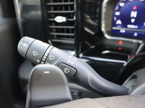 Certified 2025 Chevrolet Silverado 1500 High Country image 26