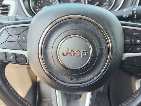 Used 2019 Jeep Compass Latitude image 15