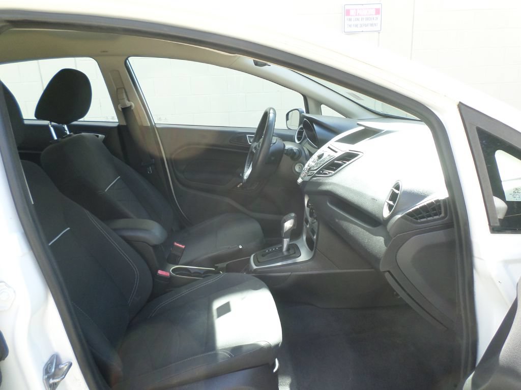 Used 2014 Ford Fiesta SE FWD image 11