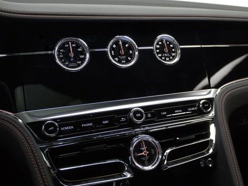 Used 2022 Bentley Flying Spur V8 AWD/4WD image 14