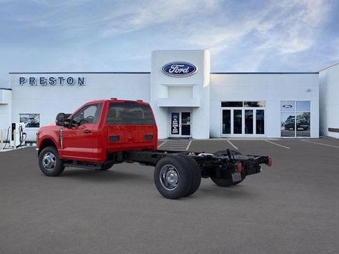 New 2026 Ford F350 XL w/ XL Chrome Package image 4