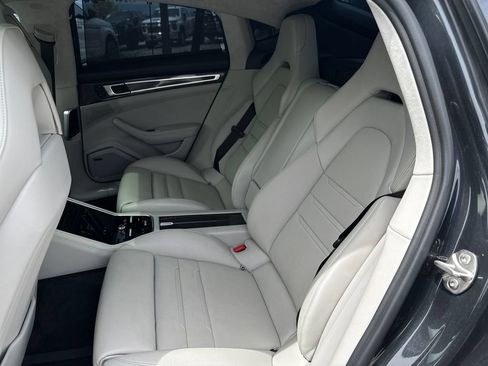 Used 2018 Porsche Panamera Turbo S AWD/4WD image 38