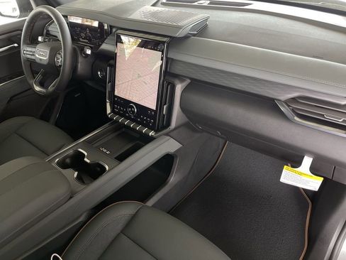 New 2026 GMC Acadia AT4 w/ Luxury Package AWD/4WD image 29
