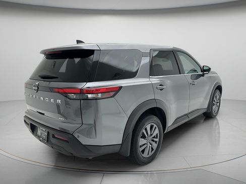 Used 2024 Nissan Pathfinder S AWD/4WD image 5