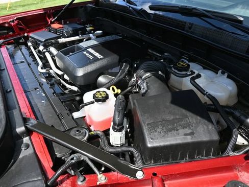 Used 2024 GMC Sierra 1500 AT4 w/ AT4 Premium Package AWD/4WD image 16