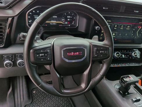 Used 2024 GMC Sierra 1500 AT4 w/ Technology Package AWD/4WD image 18