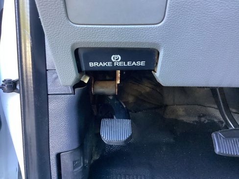 Used 2022 Ford F250 XL w/ Power Equipment Group image 58