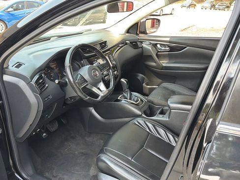Used 2017 Nissan Rogue Sport SL FWD image 12