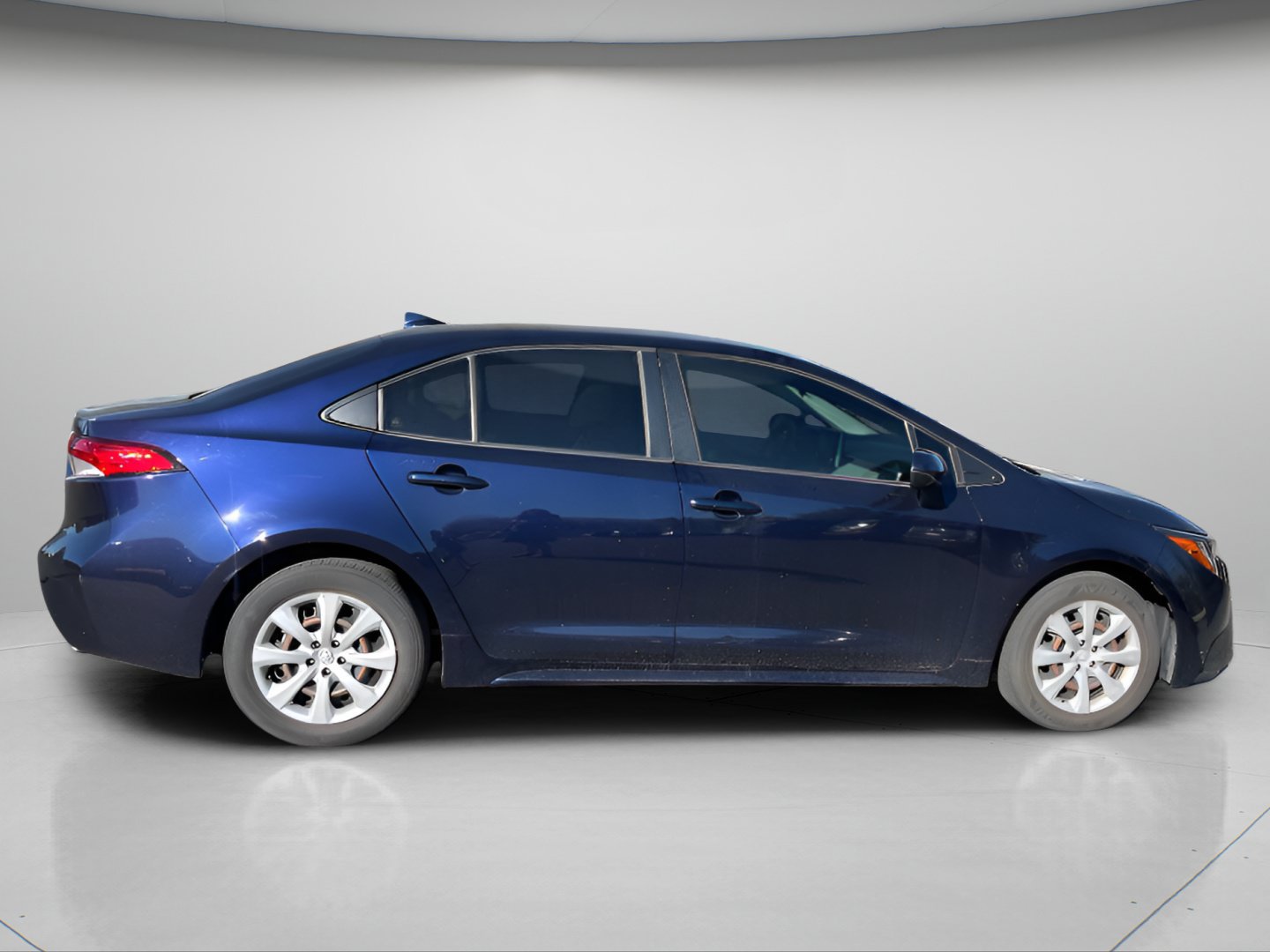 Used 2021 Toyota Corolla LE w/ Carpet Mat Package (TMS) FWD image 4