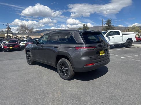 New 2026 Jeep Grand Cherokee Altitude AWD/4WD image 7