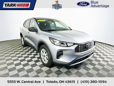 Certified 2023 Ford Escape Active image 1