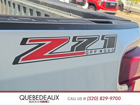 Used 2019 Chevrolet Silverado 1500 LT w/ Texas Edition AWD/4WD image 8