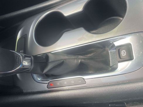 Used 2023 Chevrolet Malibu LS FWD image 16