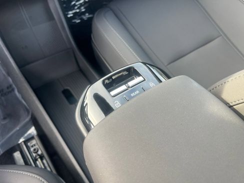 Used 2025 Volvo EX30 Ultra image 29