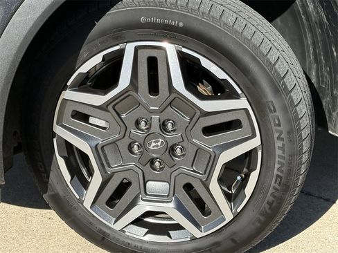 Used 2023 Hyundai Santa Fe SEL Premium image 9