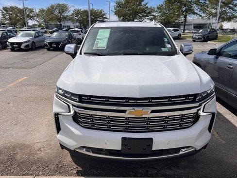 Used 2023 Chevrolet Tahoe Premier AWD/4WD image 2