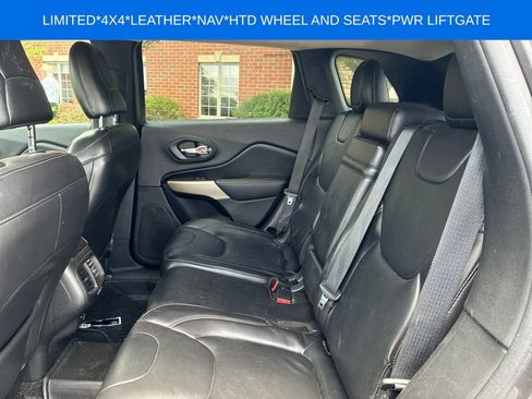 Used 2018 Jeep Cherokee Limited AWD/4WD image 14