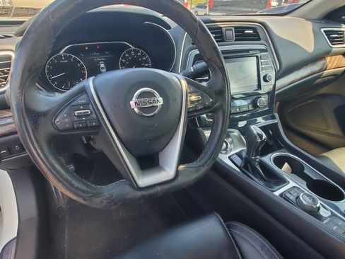 Used 2017 Nissan Maxima Platinum image 3