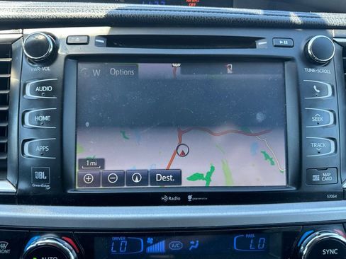 Used 2014 Toyota Highlander Limited FWD image 14
