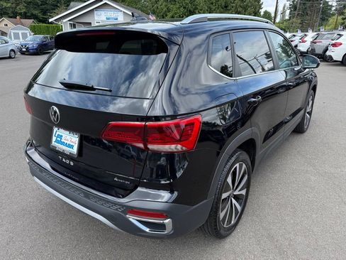 Used 2022 Volkswagen Taos SE AWD/4WD image 5