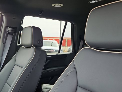 New 2026 GMC Yukon Elevation image 13